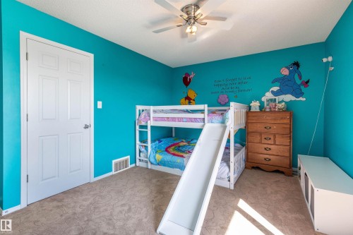 21313 60 Avenue, Edmonton, AB - Indoor Photo Showing Bedroom