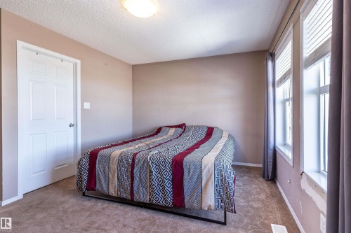 21313 60 Avenue, Edmonton, AB - Indoor Photo Showing Bedroom