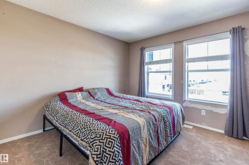 21313 60 Avenue, Edmonton, AB - Indoor Photo Showing Bedroom