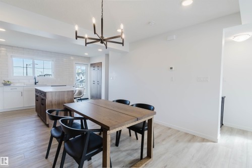 118 Secord Drive, Edmonton, AB - Indoor Photo Showing Dining Room