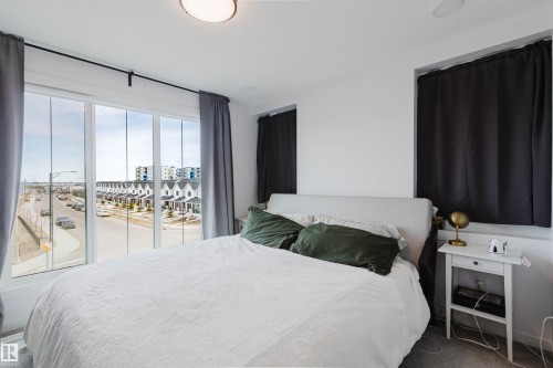 118 Secord Drive, Edmonton, AB - Indoor Photo Showing Bedroom