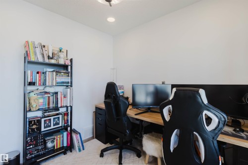 118 Secord Drive, Edmonton, AB - Indoor Photo Showing Office