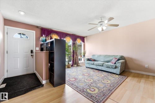 4808 21 Avenue, Edmonton, AB - Indoor