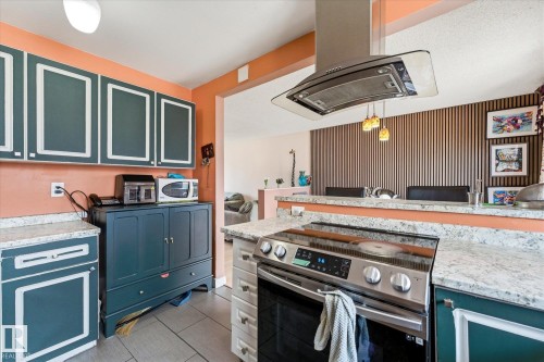 4808 21 Avenue, Edmonton, AB - Indoor Photo Showing Kitchen