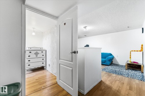 4808 21 Avenue, Edmonton, AB - Indoor