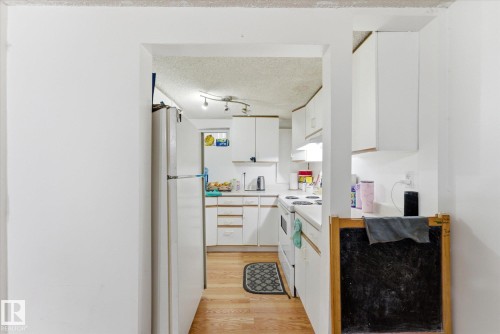 4808 21 Avenue, Edmonton, AB - Indoor Photo Showing Kitchen