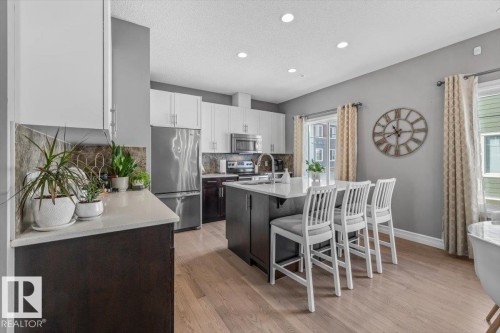 9 2003 Rabbit Hill Road, Edmonton, AB - Indoor