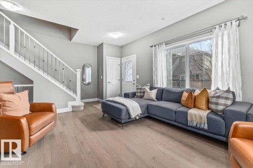 9 2003 Rabbit Hill Road, Edmonton, AB - Indoor Photo Showing Living Room
