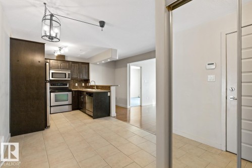 #106 11615 Ellerslie Rd, Edmonton, AB - Indoor Photo Showing Kitchen