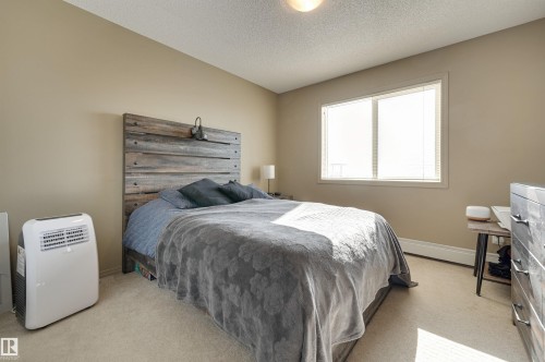 424 5951 165 Avenue, Edmonton, AB - Indoor Photo Showing Bedroom