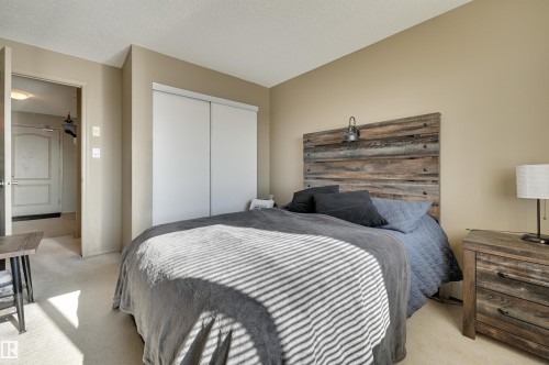 424 5951 165 Avenue, Edmonton, AB - Indoor Photo Showing Bedroom