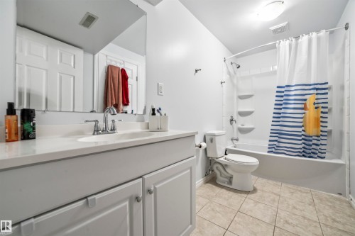 324 79 Street, Edmonton, AB - Indoor Photo Showing Bathroom