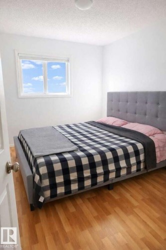 33 249 Edwards Drive, Edmonton, AB - Indoor Photo Showing Bedroom