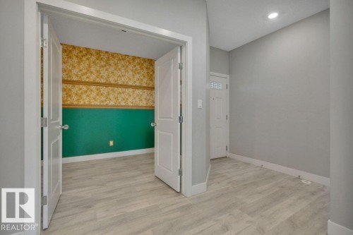 1909 Davidson Wynd, Edmonton, AB - Indoor Photo Showing Other Room