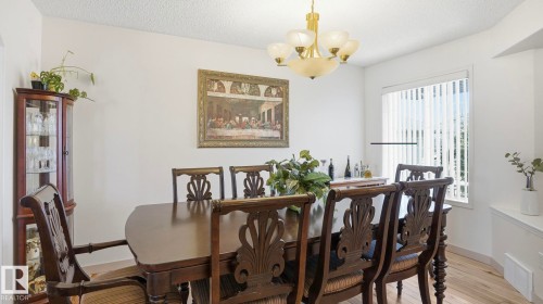1310 Barnes Close, Edmonton, AB - Indoor Photo Showing Dining Room