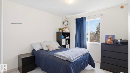 1310 Barnes Close, Edmonton, AB - Indoor Photo Showing Bedroom