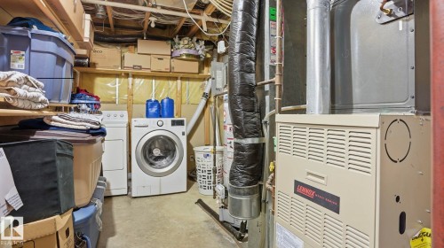 1310 Barnes Close, Edmonton, AB - Indoor Photo Showing Other Room