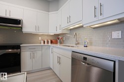 432 1406 HODGSON Way  Edmonton, AB T6R 1K3