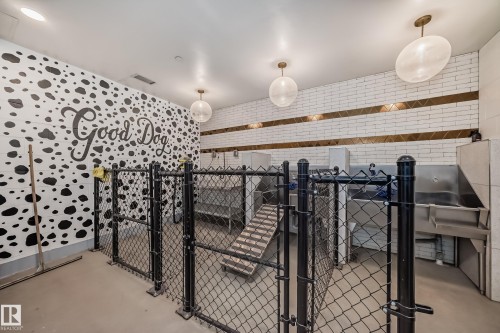 OWNER AMENITY - PET WASH GROOMING ROOM - 404 7463 May Common Nw, Edmonton, AB - Indoor