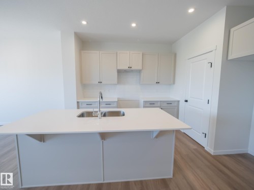 2515 211 Street, Edmonton, AB - Indoor Photo Showing Kitchen
