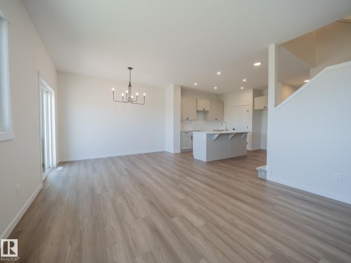 2515 211 Street, Edmonton, AB - Indoor