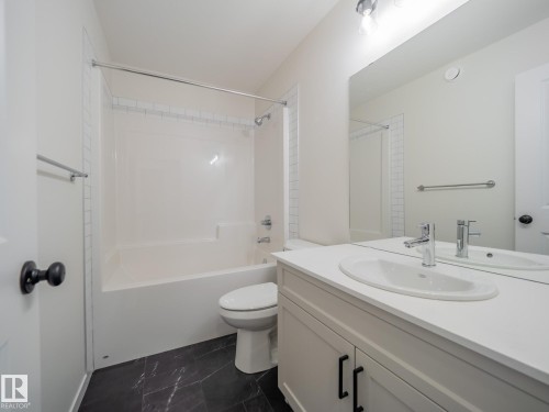2515 211 Street, Edmonton, AB - Indoor Photo Showing Bathroom
