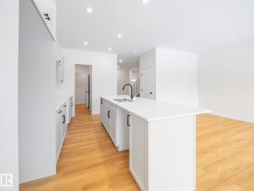 17331 2 Street, Edmonton, AB - Indoor Photo Showing Kitchen