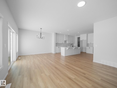 927 18 Avenue, Edmonton, AB - Indoor