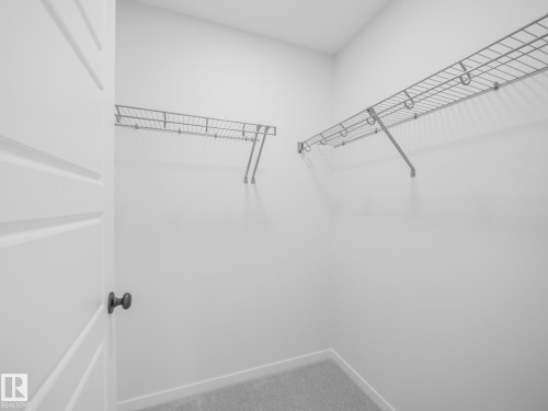 927 18 Avenue, Edmonton, AB - Indoor With Storage