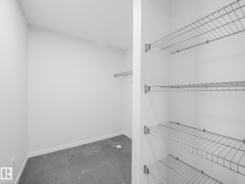 927 18 Avenue, Edmonton, AB - Indoor With Storage