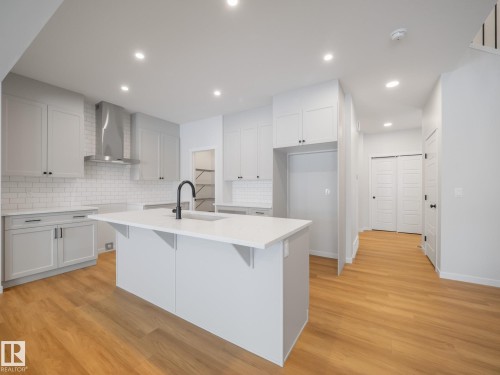 19430 22A Avenue, Edmonton, AB - Indoor Photo Showing Kitchen With Upgraded Kitchen