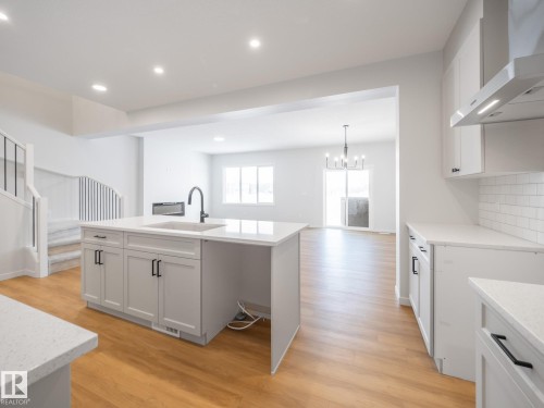 19430 22A Avenue, Edmonton, AB - Indoor