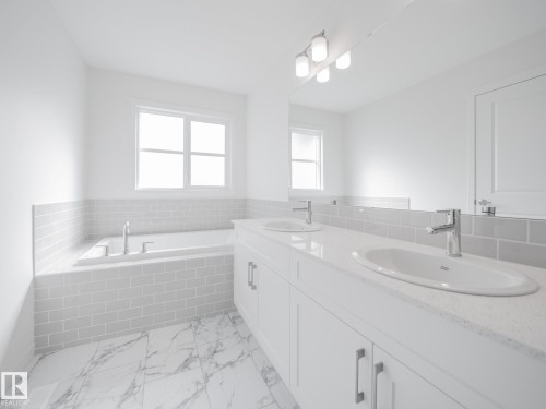 26 Nerine Crescent, St. Albert, AB - Indoor Photo Showing Bathroom