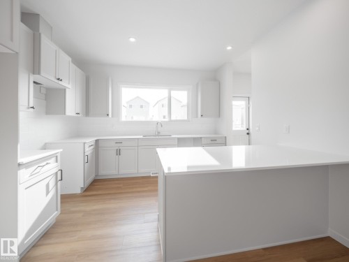 1082 Mcleod Avenue, Spruce Grove, AB - Indoor