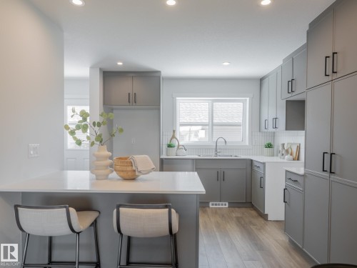 6 Brougham Drive, Ardrossan, AB - Indoor Photo Showing Kitchen With Upgraded Kitchen