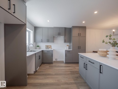 6 Brougham Drive, Ardrossan, AB - Indoor Photo Showing Kitchen