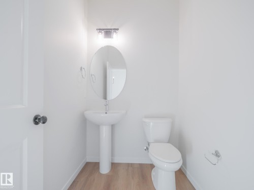 19604 30 Avenue, Edmonton, AB - Indoor Photo Showing Bathroom