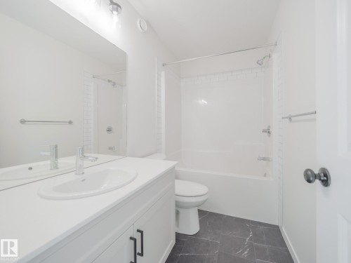19604 30 Avenue, Edmonton, AB - Indoor Photo Showing Bathroom