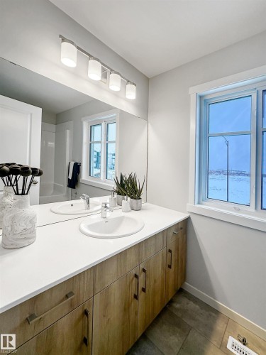 69 Raspberry Road, St. Albert, AB - Indoor Photo Showing Bathroom