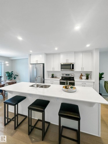 173 Griesbach Road, Edmonton, AB - Indoor Photo Showing Kitchen With Stainless Steel Kitchen With Double Sink With Upgraded Kitchen