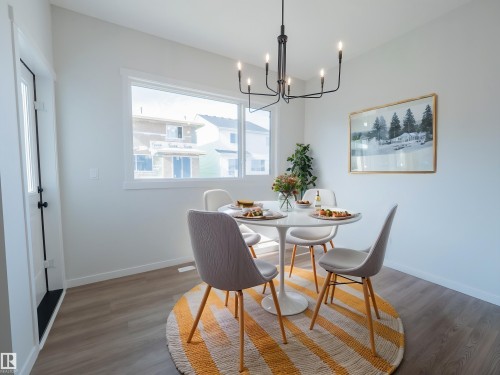 947 18 Avenue, Edmonton, AB - Indoor Photo Showing Dining Room