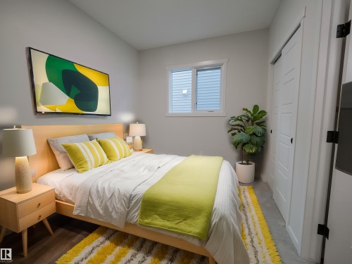 947 18 Avenue, Edmonton, AB - Indoor Photo Showing Bedroom