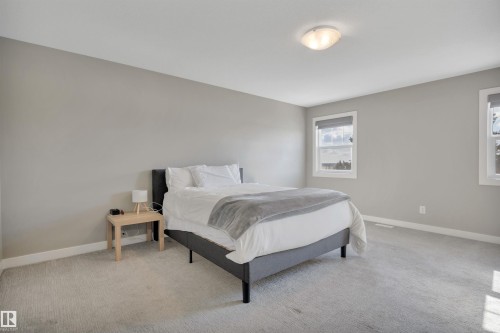 15 Promenade Point(E), Beaumont, AB - Indoor Photo Showing Bedroom