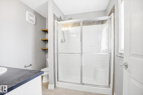 6861 Cardinal Link, Edmonton, AB - Indoor Photo Showing Bathroom