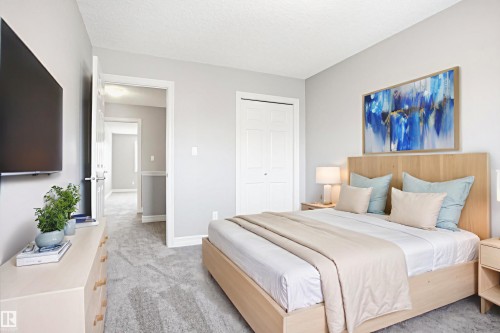 6861 Cardinal Link, Edmonton, AB - Indoor Photo Showing Bedroom