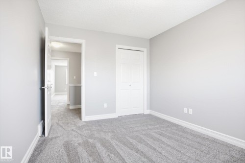 6861 Cardinal Link, Edmonton, AB - Indoor Photo Showing Other Room