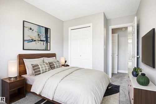 6861 Cardinal Link, Edmonton, AB - Indoor Photo Showing Bedroom