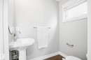 6861 Cardinal Link, Edmonton, AB  - Indoor Photo Showing Bathroom 