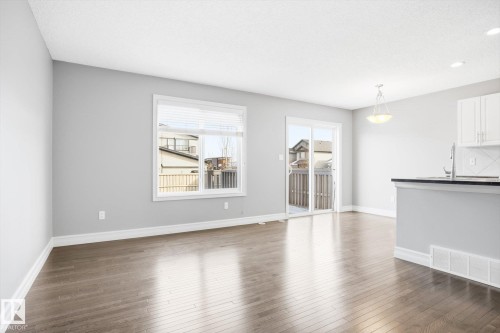 6861 Cardinal Link, Edmonton, AB - Indoor