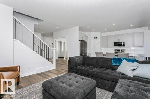 18 Elderberry Point(E), Fort Saskatchewan, AB - Indoor Photo Showing Living Room